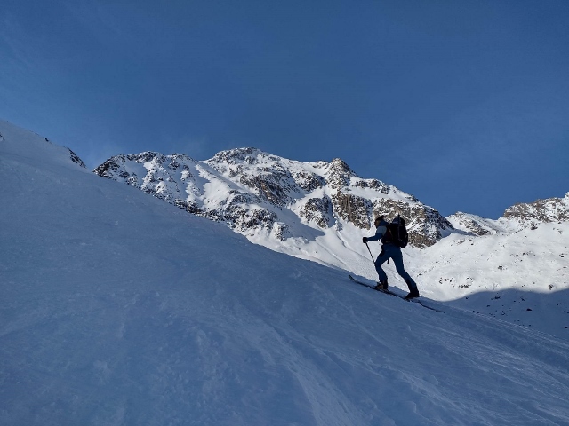Skialpinizmus v Stubaiských Alpách 01 2023