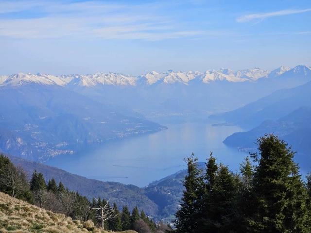 Lago di Como Lago di Como 5 apríl 2024