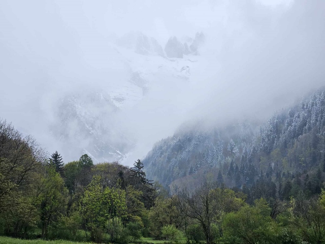 Lago di Como a Graubünden 20 apríl 2024