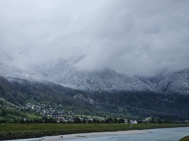 Lago di Como a Graubünden 20 apríl 2024