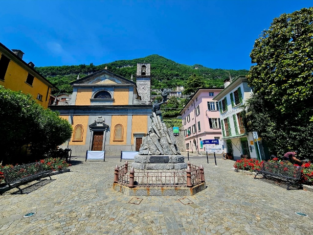 Vertical del Lago di Como Vertical del Lago di Como May 2025