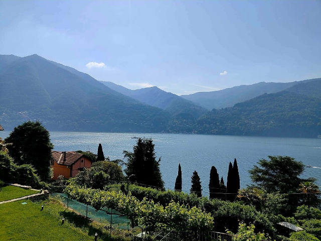 Vertical del Lago di Como Vertical del Lago di Como May 2025